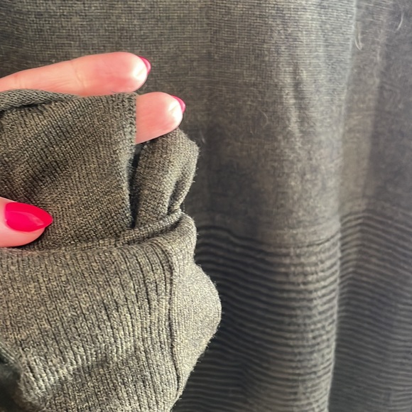 Lululemon cardigan - Picture 8 of 9